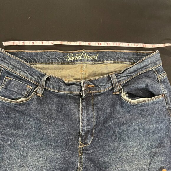 Old Navy Sweetheart Bootcut Womens Jeans Size 14 medium wash - Picture 2 of 12